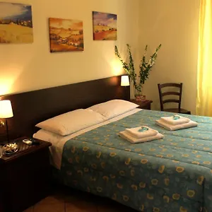 2* Casa de hóspedes Titina