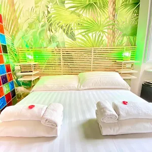 2* Alojamento de Acomodação e Pequeno-almoço Kiss Me Luxury